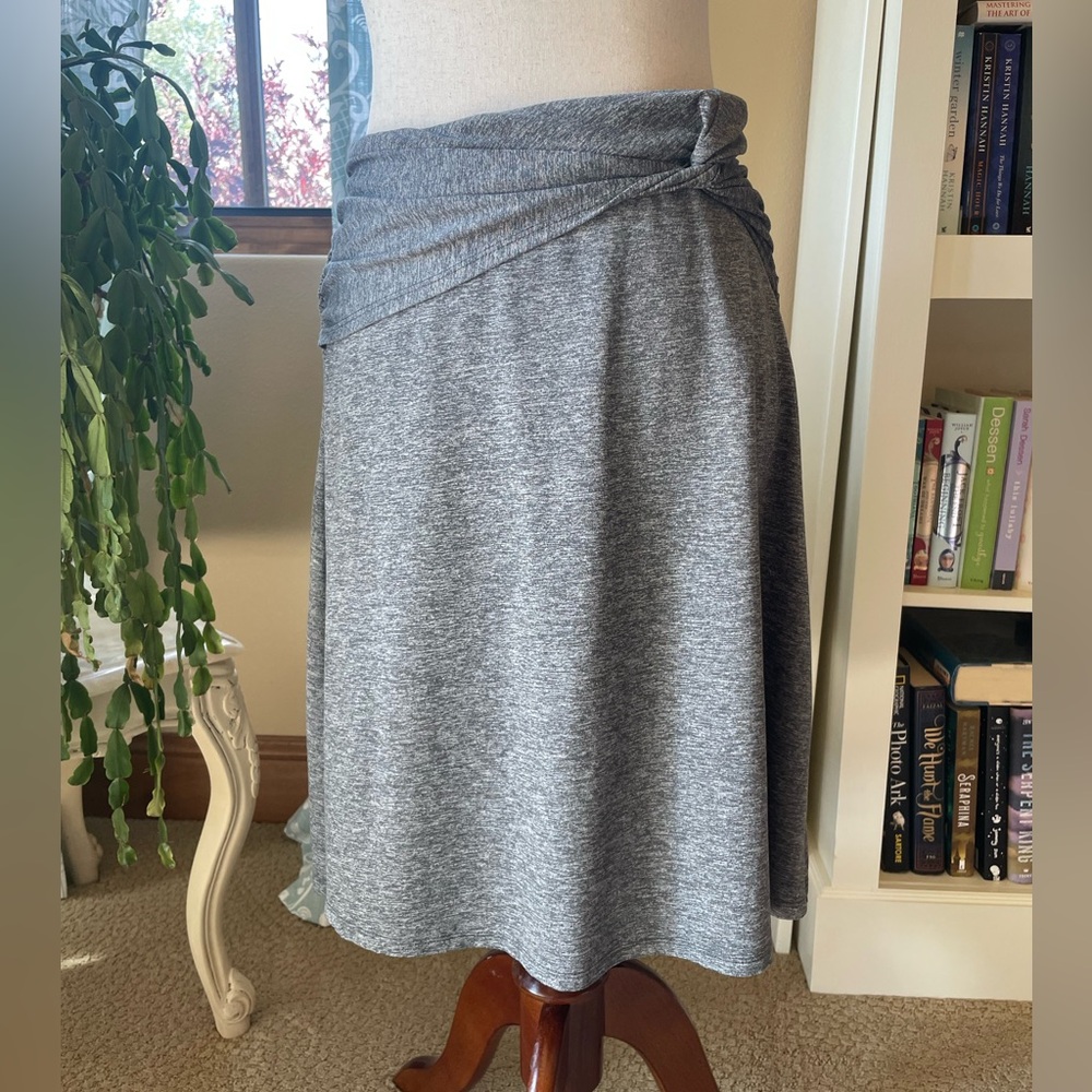 Patagonia gray outdoors skirt